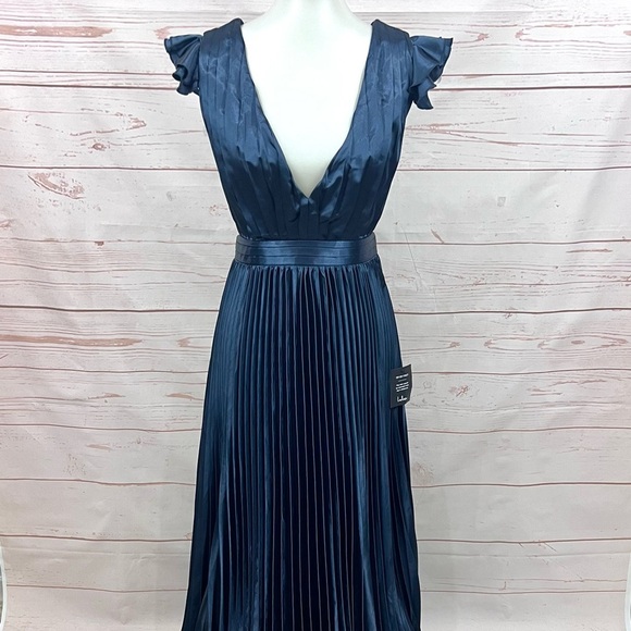 Lulu's Navy Satin Pleated Maxi Dress with Lace-Up Back - Picture 11 of 13
